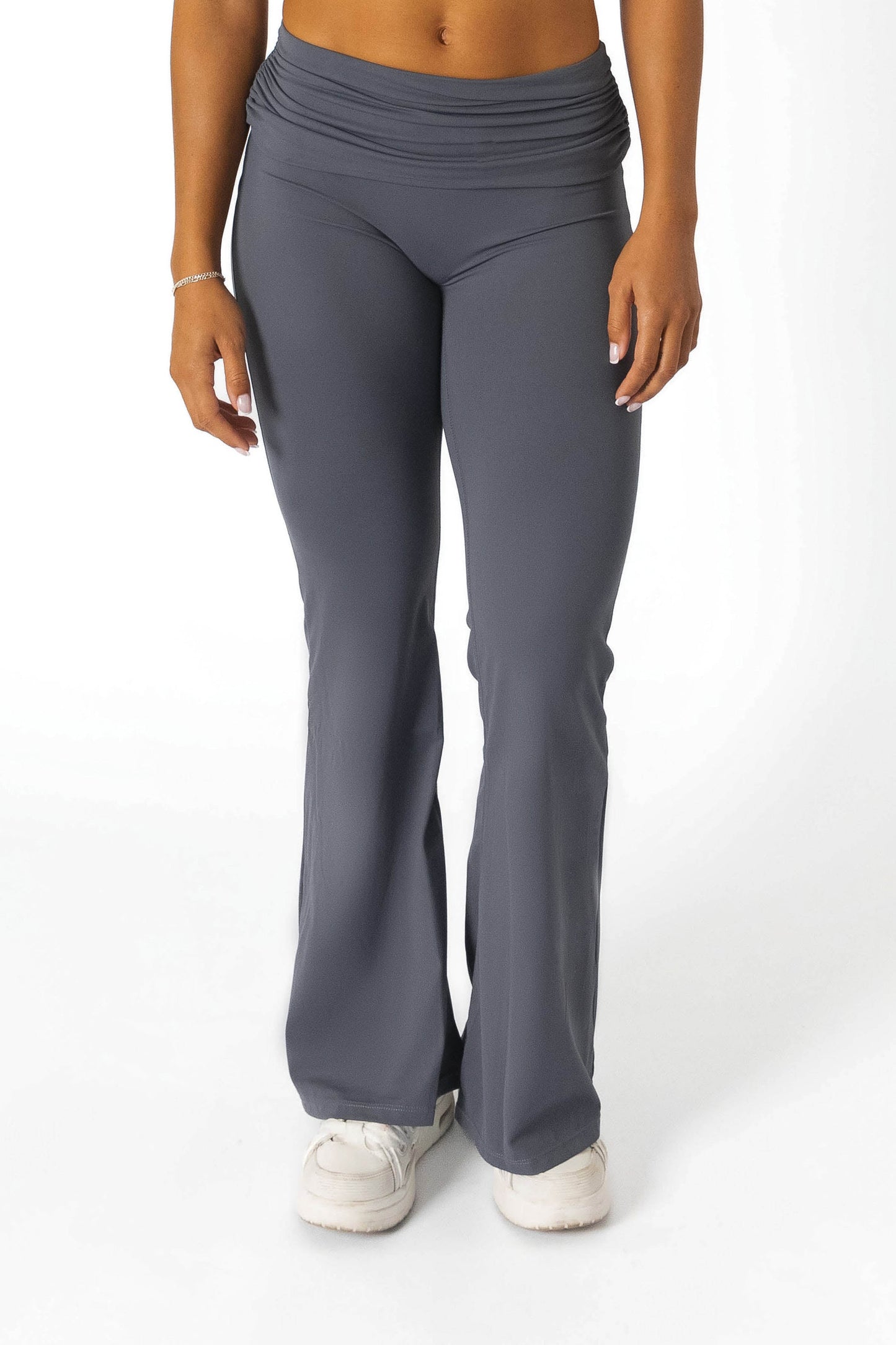 Fold over kick Flair Trousers
Gray