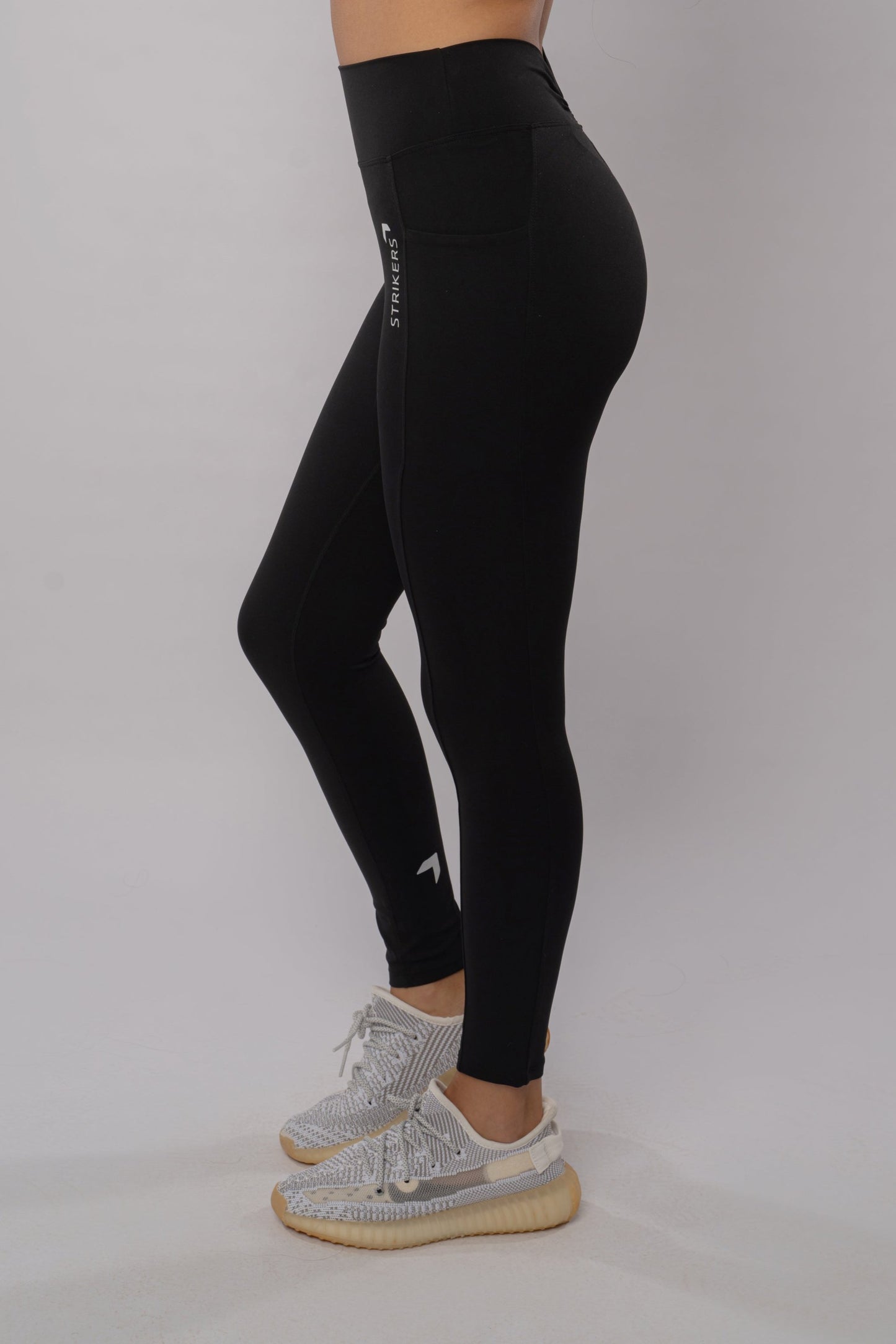 Soft Contrast-Trim Leggings Black with pockets