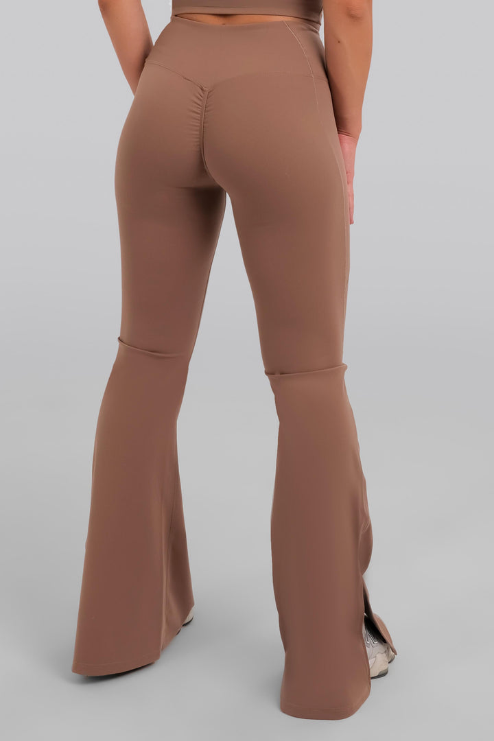 Aura Scrunch Flared Leggings Beige