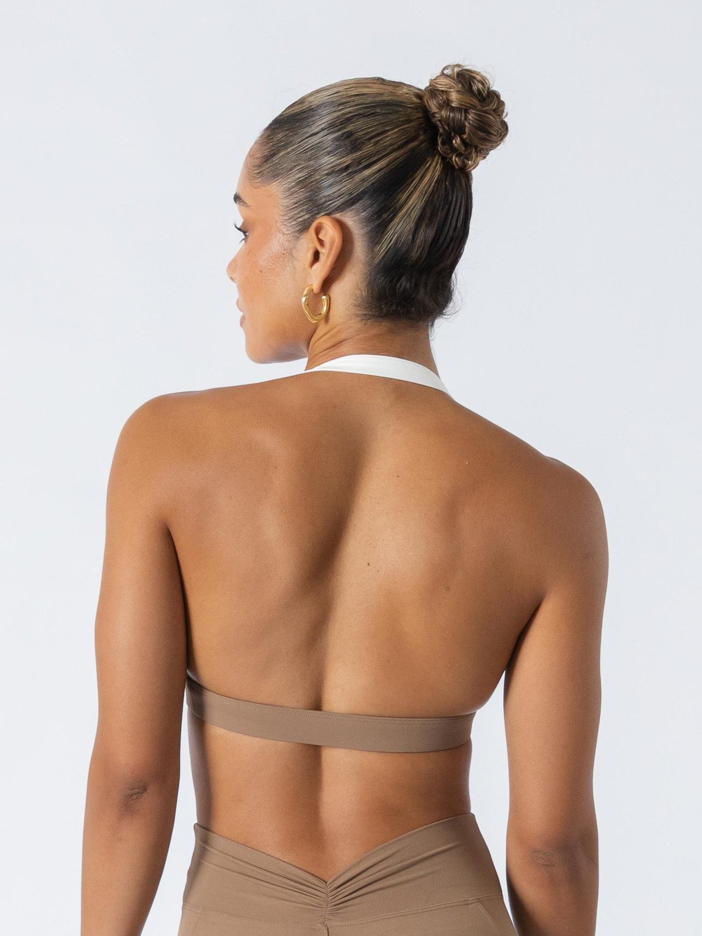 Soft Contrast-Trim sports bra Caramel