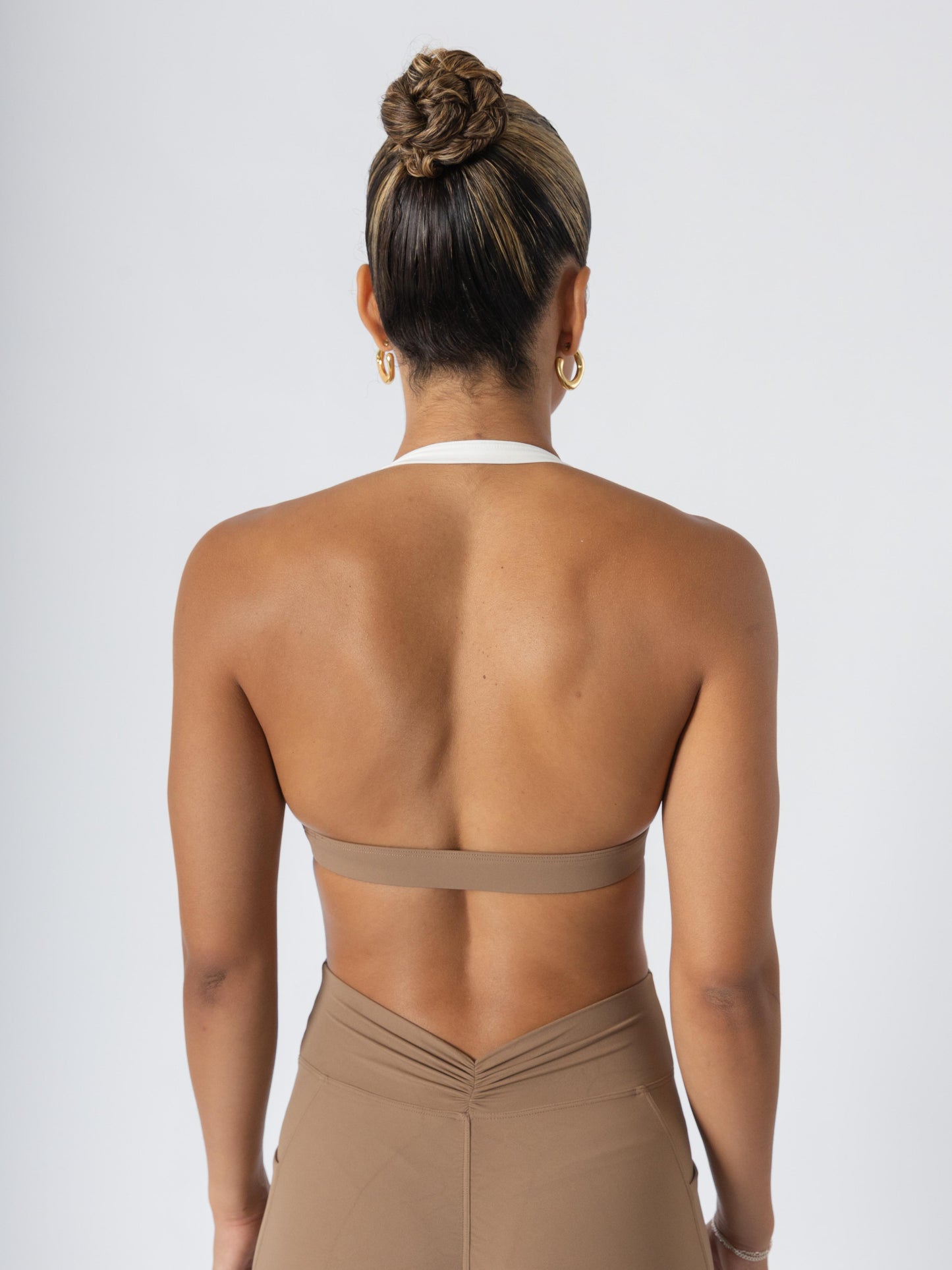 Soft Contrast-Trim sports bra Caramel