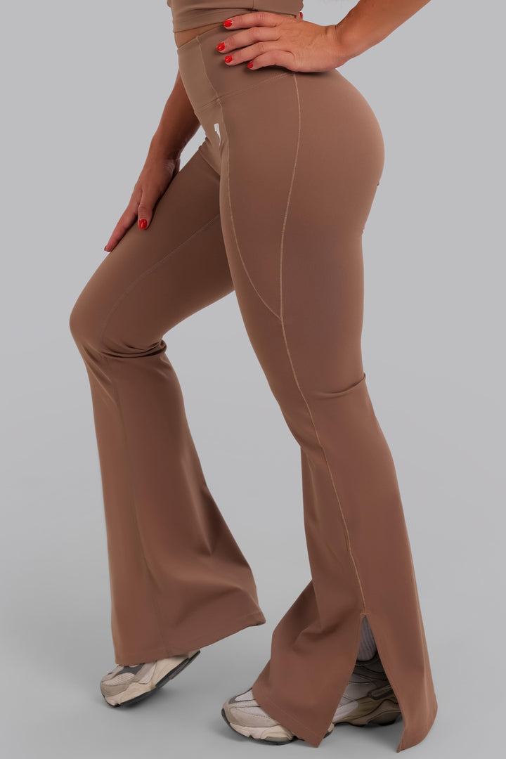 Aura Scrunch Flared Leggings Beige